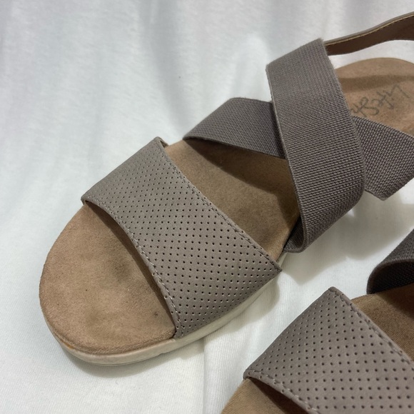 Life Stride Velocity 2.0 Khaki Stretch Sandals size 8 - Picture 2 of 7